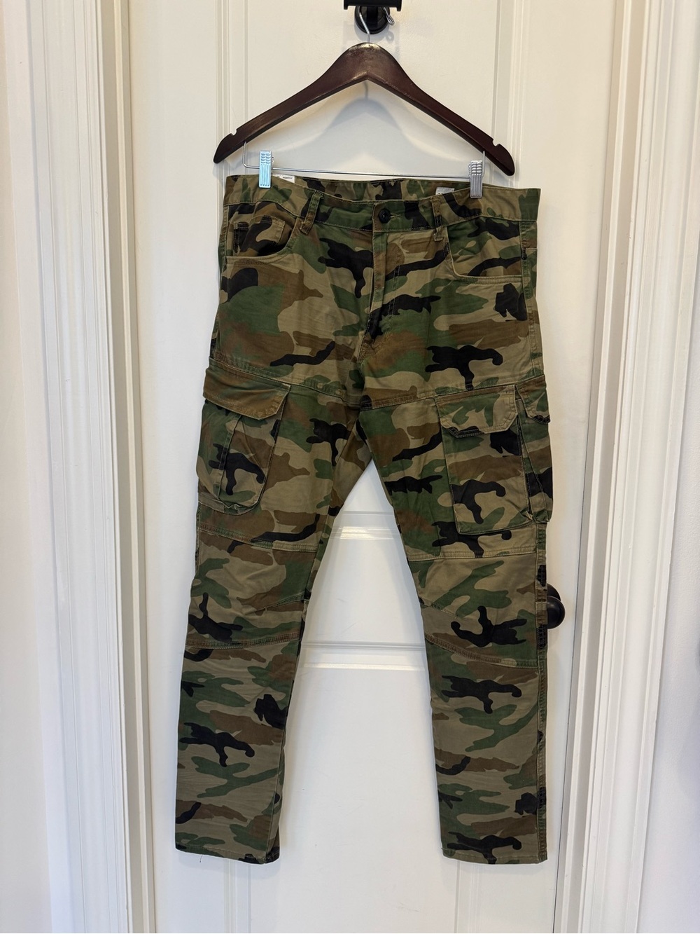 Men's Slim Fit Camouflage Cargo Pants - Green Camo